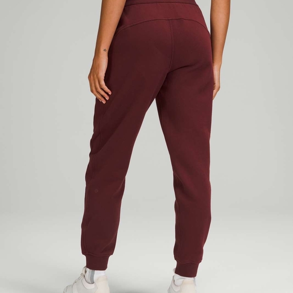 Lululemon Scuba High-Rise Jogger *Fleece 28"Red Merlot - Picture 3 of 8